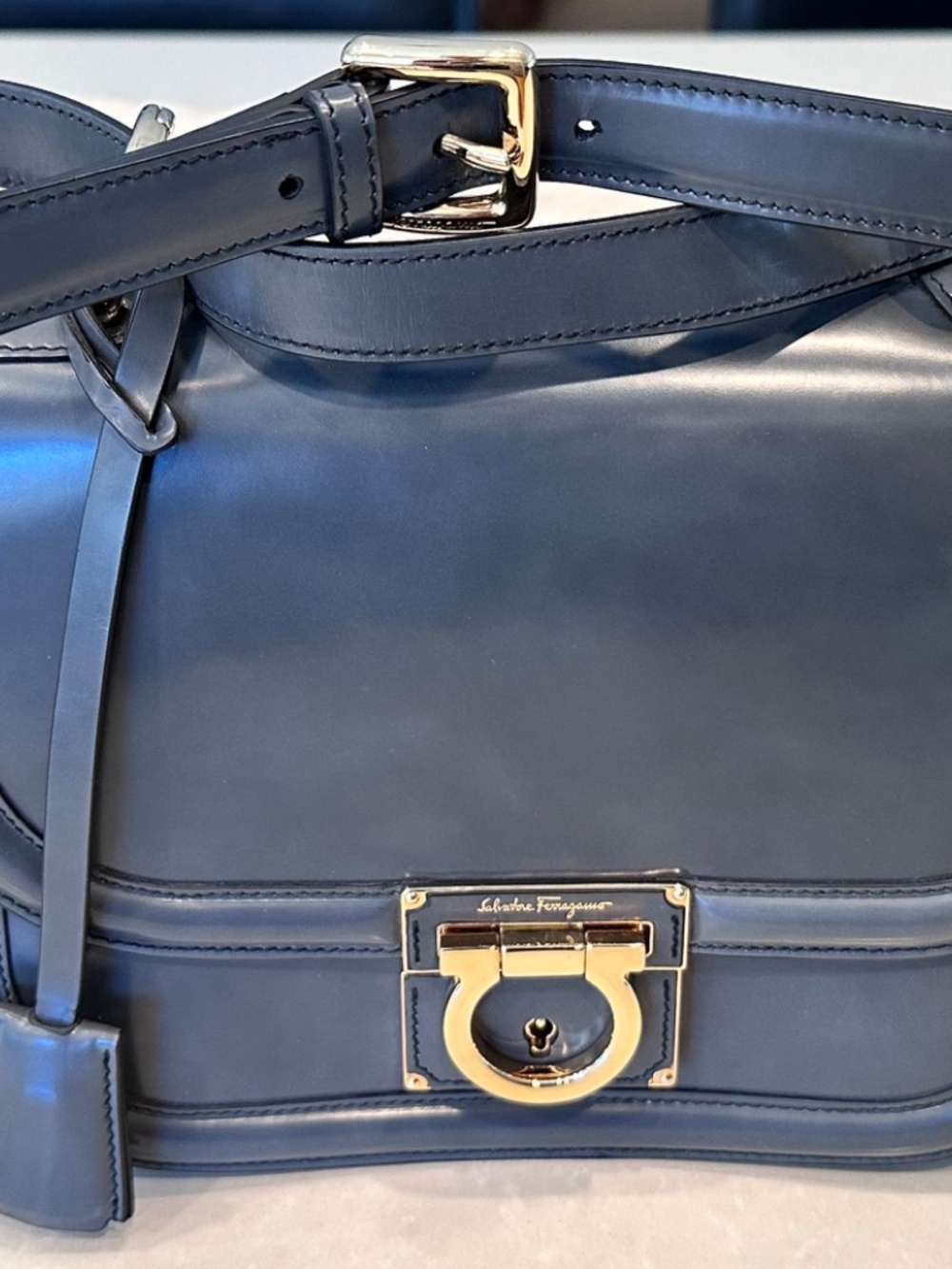 Salvatore Ferragamo Jody Bag - Picture 3 of 9